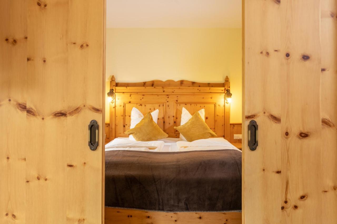 Natur-&Auszeithotel Hüttenwirt Hüttschlag Exterior foto
